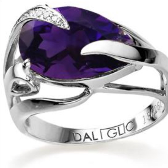 Beautiful Amethyst ring - Picture 1 of 4
